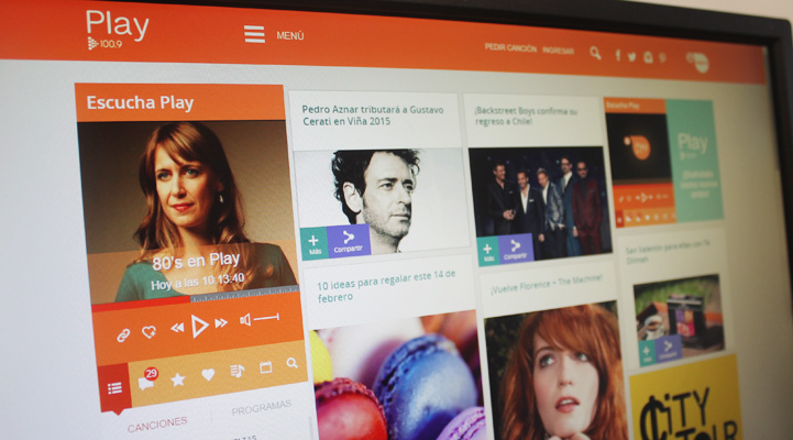 Pantalla mostrando el sitio de Play FM